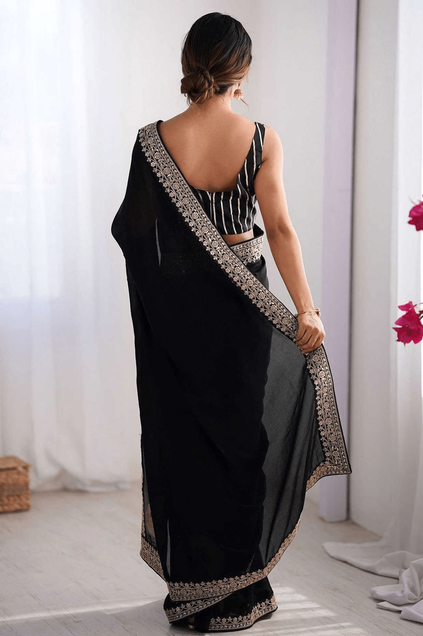 Plamy Black Elegance Rangoli Party Wear Saree - kavyo.in