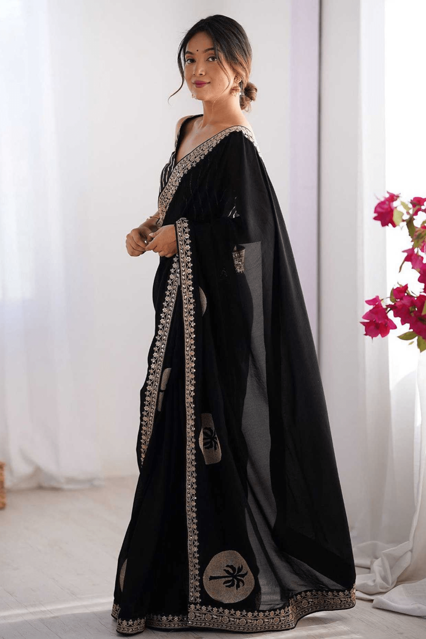 Plamy Black Elegance Rangoli Party Wear Saree - kavyo.in
