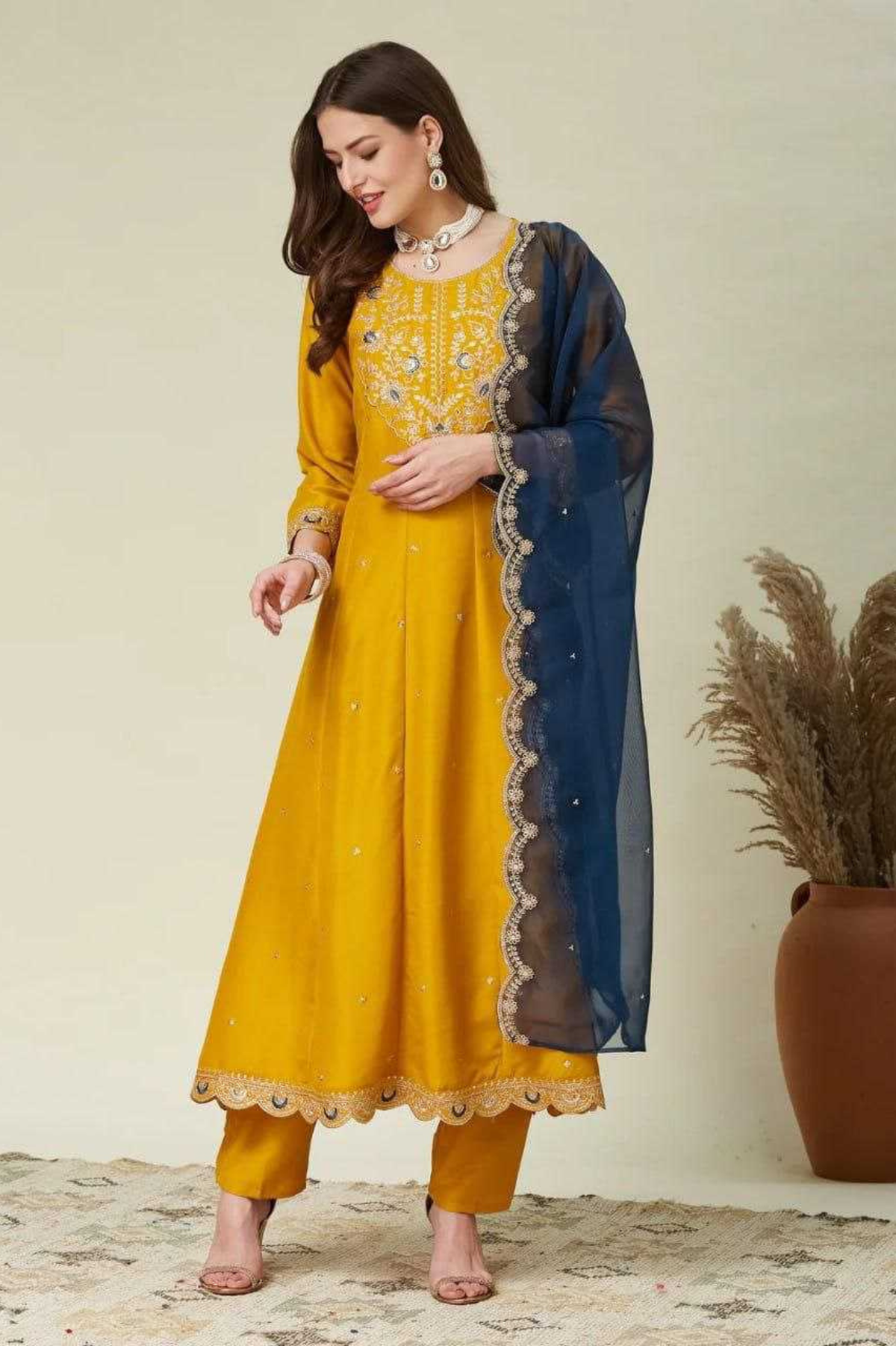 Sunheri Nari – Vichhitra Silk Embroidered Kurta Pant Set with Dupatta