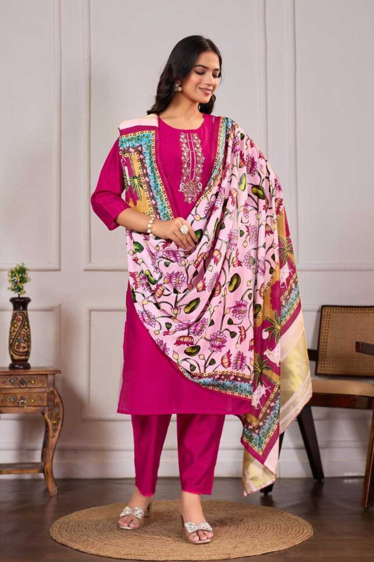 Pichwai Grace – Fuchsia Chanderi Silk Suit Set