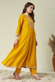 Sunheri Nari – Vichhitra Silk Embroidered Kurta Pant Set with Dupatta